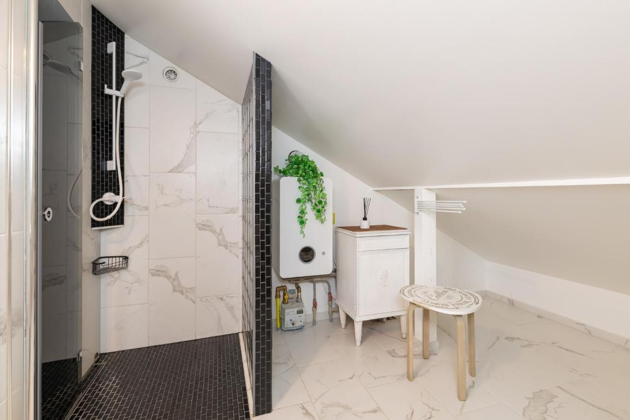 Tatari 32 Rooftop Apartment ทาลลินน์ ภายนอก รูปภาพ